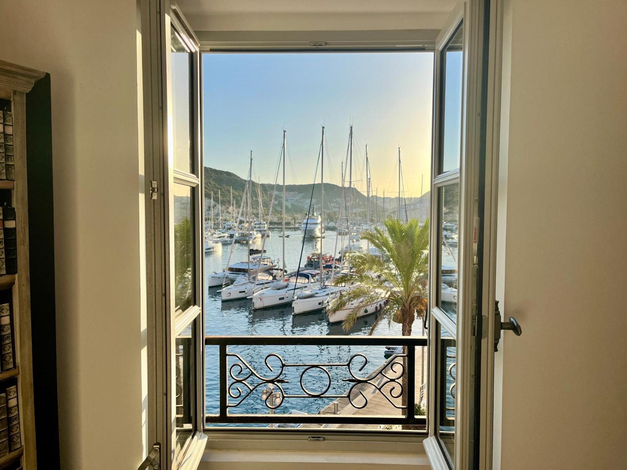Joli T3 Sur Le Port De Bonifacio Avec Vue Mer Esterno foto